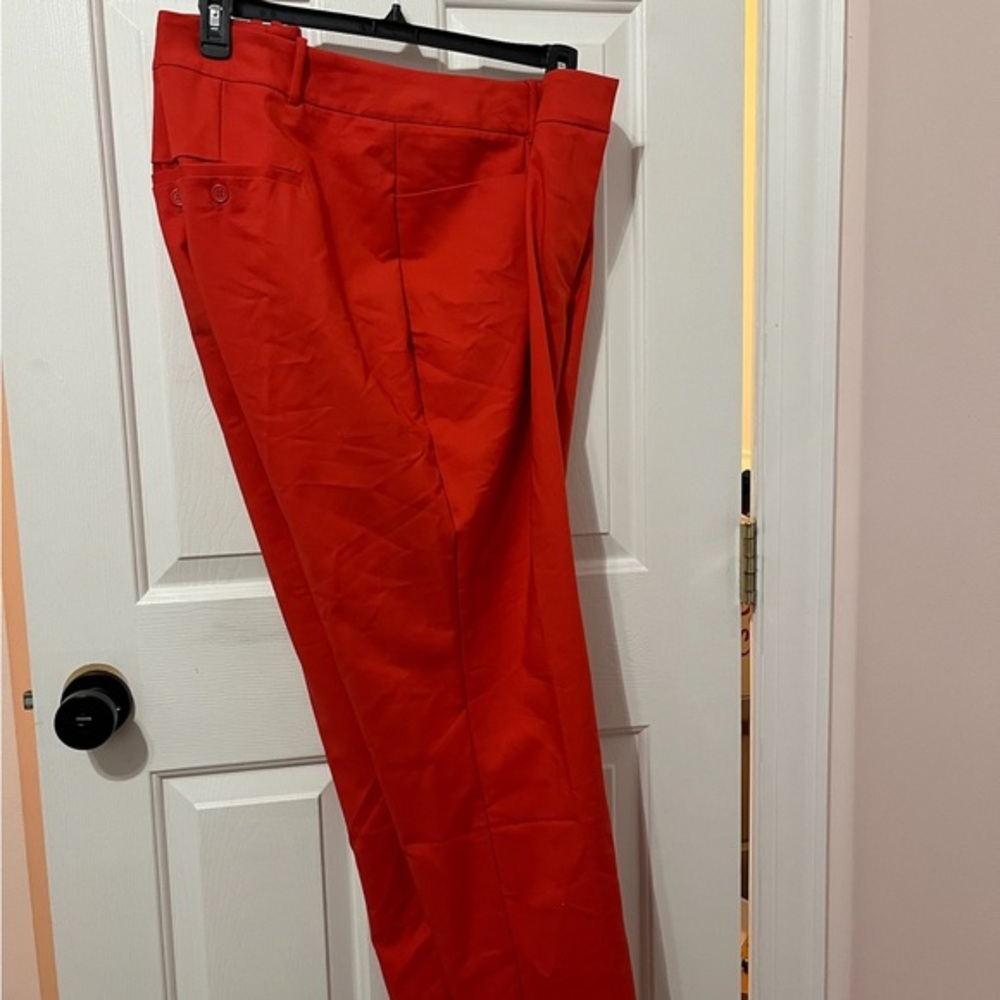 ❤️🔥 NWT Eloquii Plus Size Bold Red Straight Pants — 26 Long